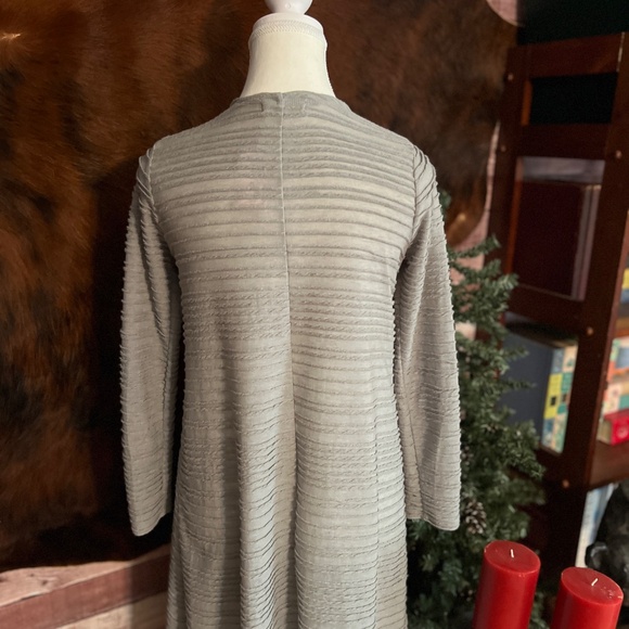 LuLaRoe Gray Long Duster – Size XS - Picture 5 of 6